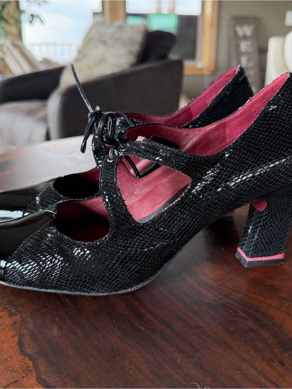 Oh! Womens Heels Size 41/ 9.5 Black Leather Healthy 2" Mary Janes Comfort